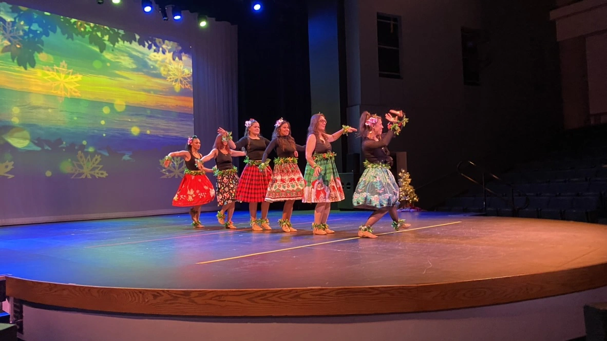 Adult Encore dancers taking their bow at Ovation Theatre
